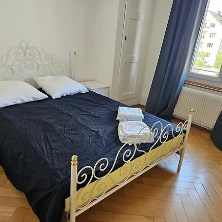 In Capital, Sleep Four 아파트